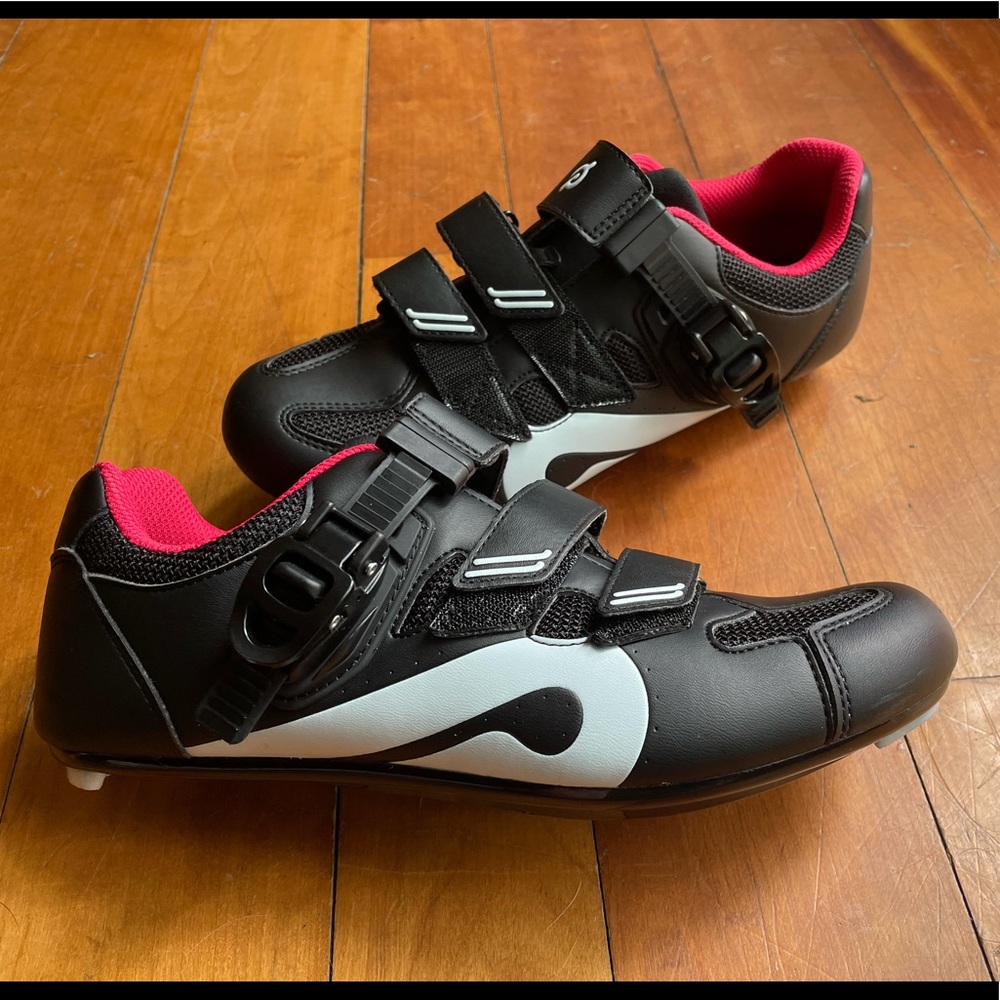 Peloton women’s size 40 (equal to 8.5-9) EUC